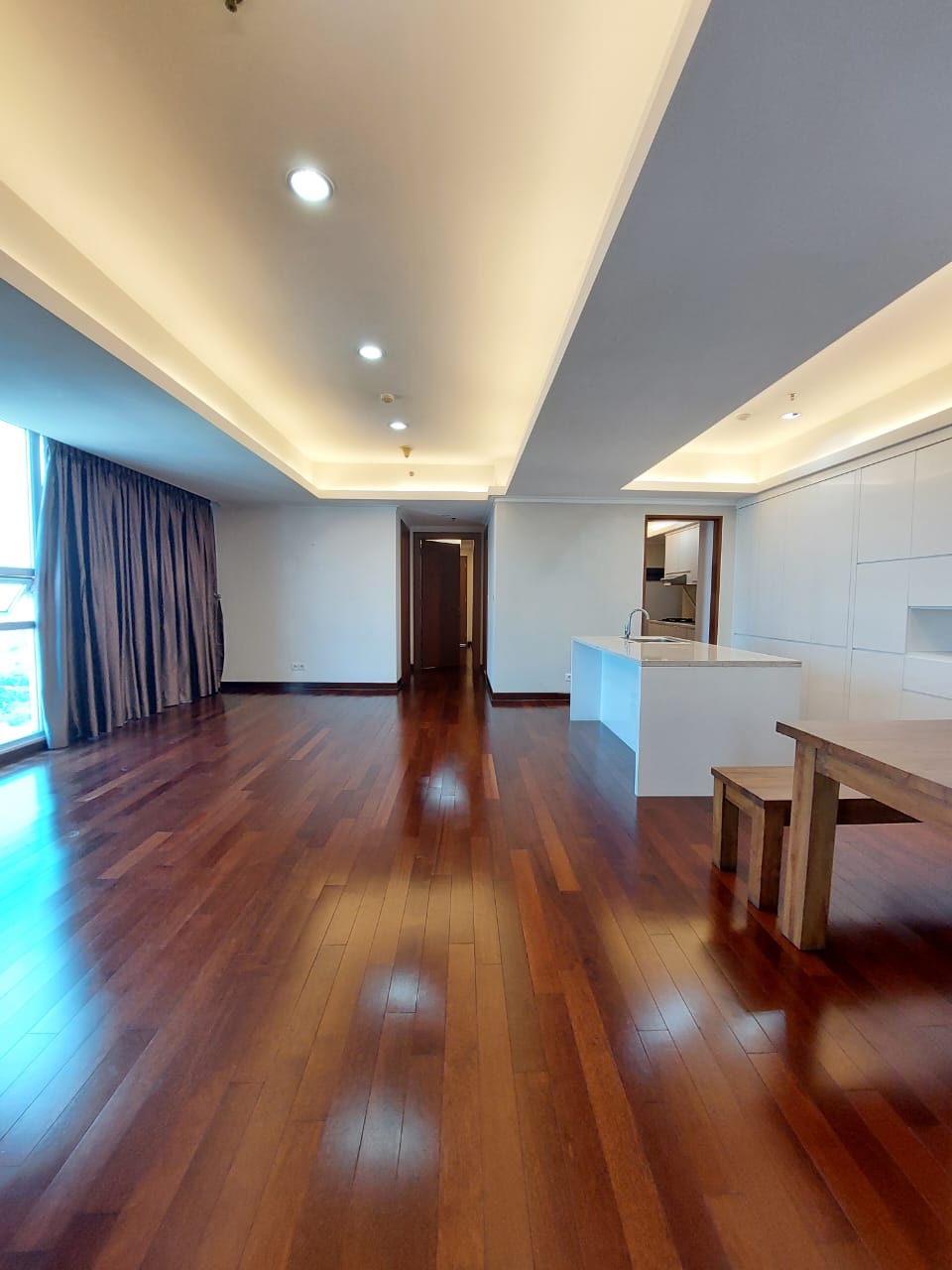 Dijual Apartemen Kemang Village Tipe 2+1 BR Kondisi Full Furnished