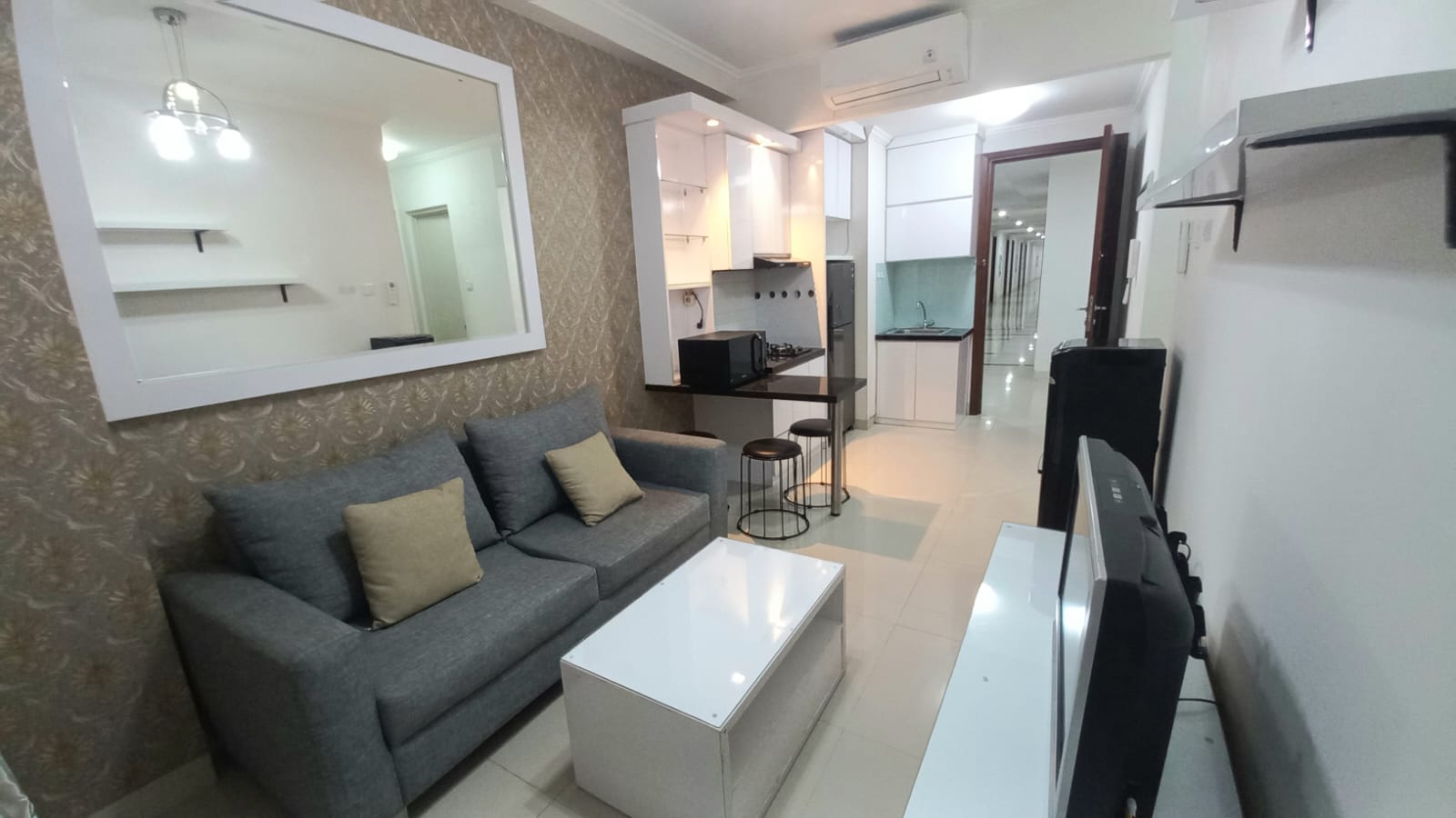 SEWA Apartemen Signature Park Grande MT Haryono TOWER LIGHT Tipe 2 BR - Luas 43 m2 - Furnished