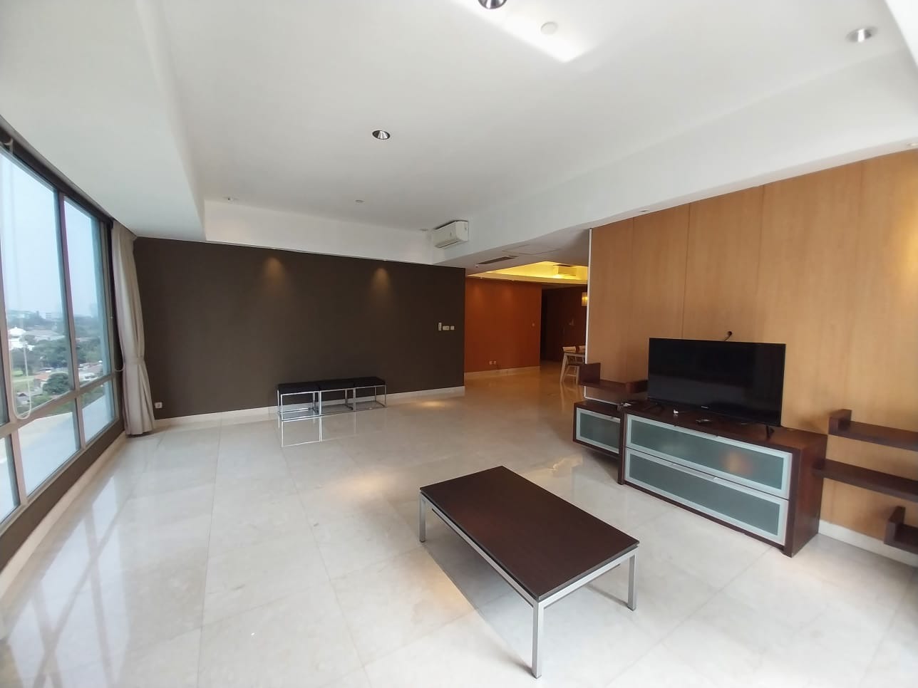 Disewakan Apartement Sudirman Mansion Area SCBD Tipe 3 + 1 Kamar - Furnished