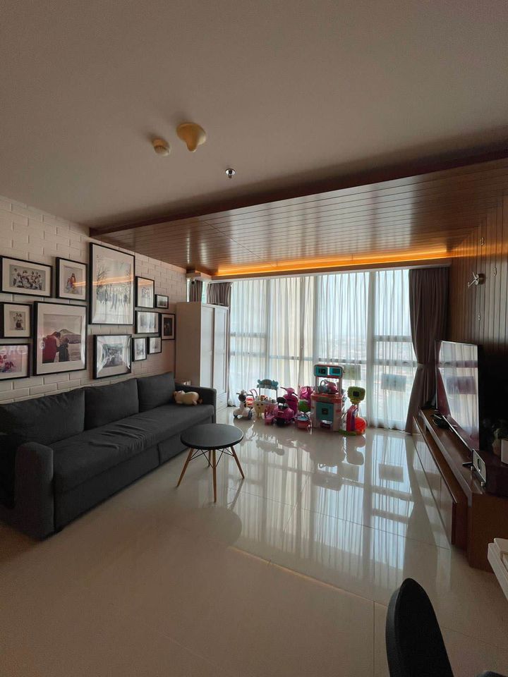 Dijual Apartemen Kemang Village Residence Tipe 2+1 Kondisi Semi Furnished