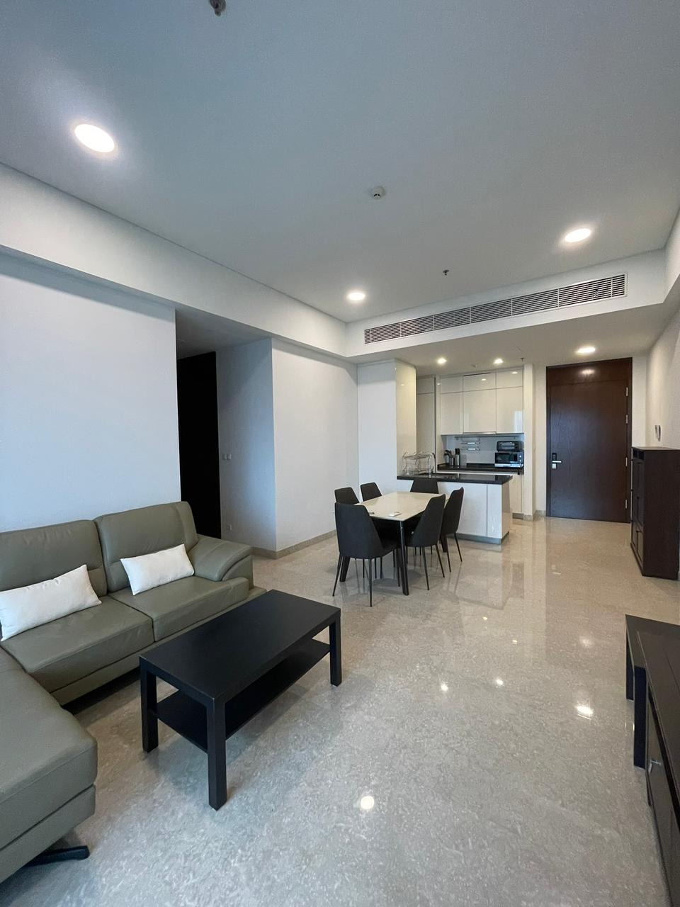 Jual Apartemen Anandamaya Residence 8 TOWER 2 Tipe 2 KT - Luas 131 m2 - Furnished
